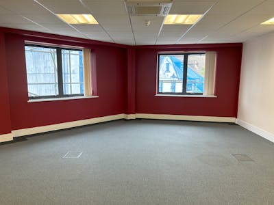 Market Chambers, Neath, Office To Let - Office.jpg