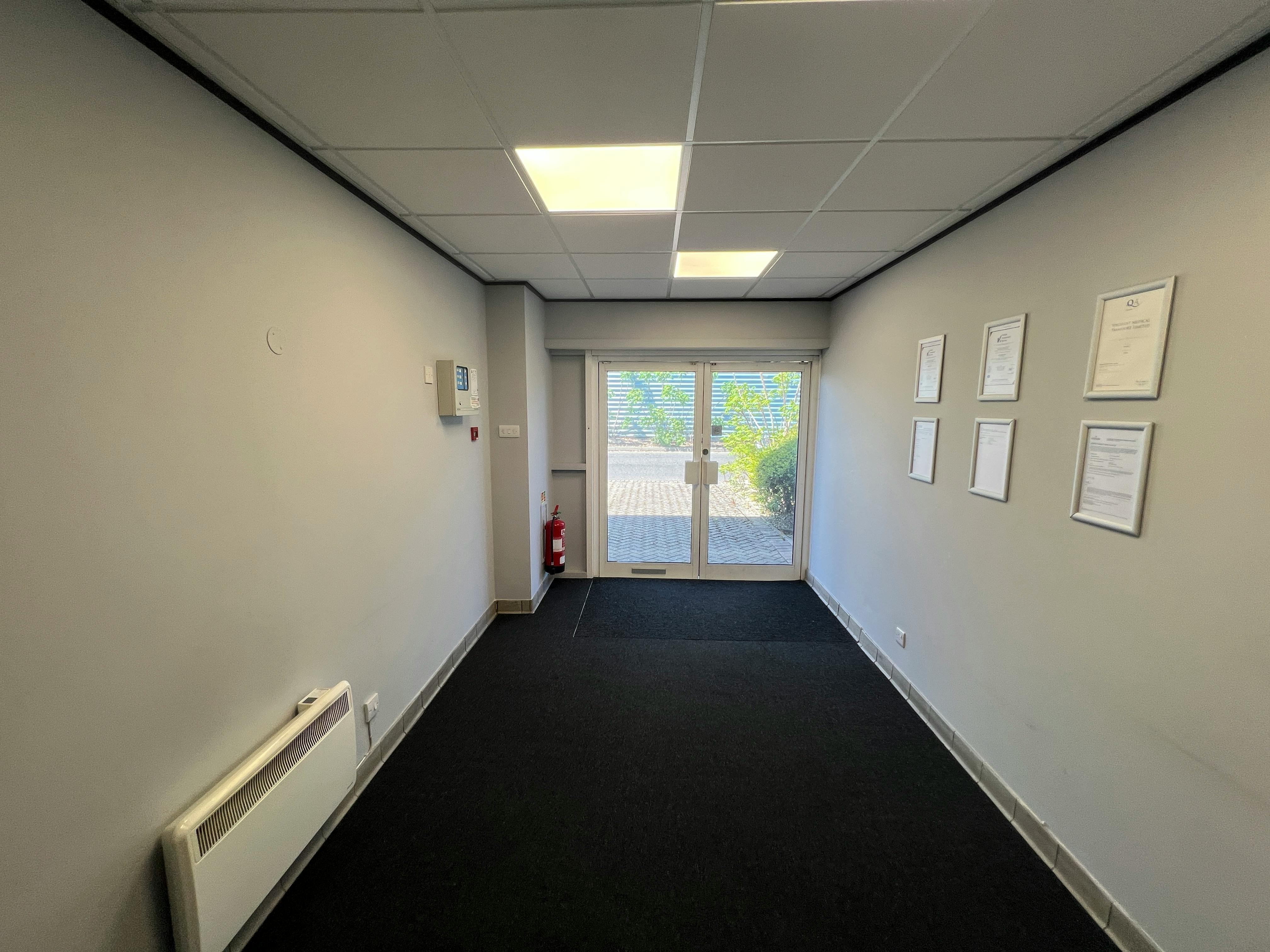 Industrial Unit in Portsmouth - photo 3