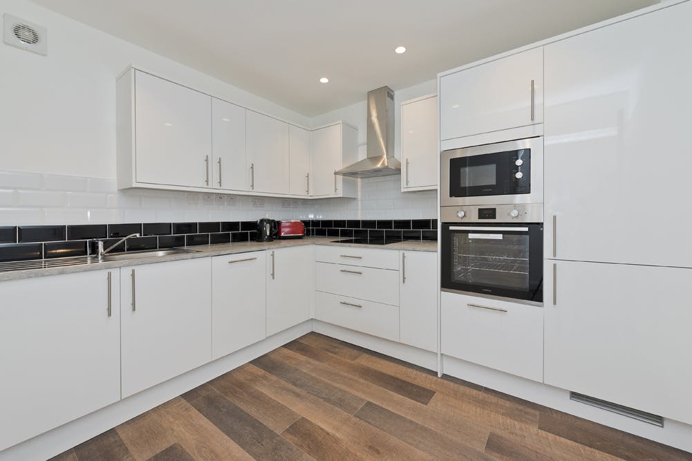 Unit 14, London, Residential To Let - unit 14 the talina centre7724 low.jpg