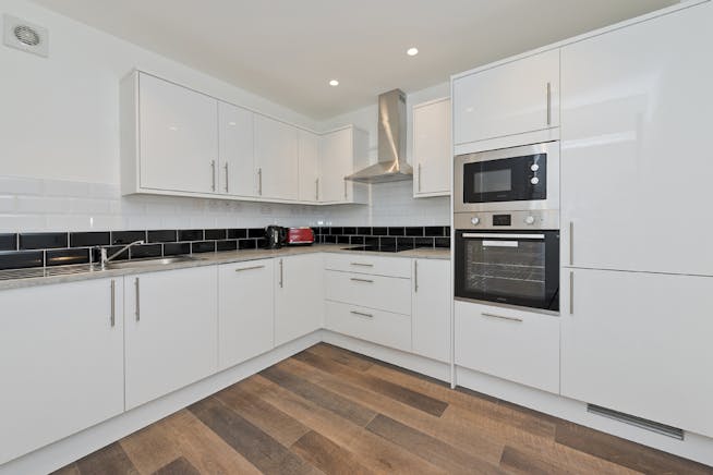 Unit 14, London, Residential To Let - unit 14 the talina centre7724 low.jpg