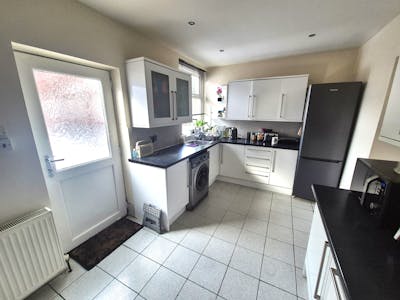 120-122, Station Road, Glossop, Residential / Retail For Sale - 20260217_123055.jpg