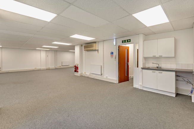 Unit 7 Rivermead Business Park, Station Road, Thatcham, Offices To Let - 8540002interior09800.jpg