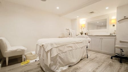 Segaya Plaza Retail for Saloon, Segaya, Manama, Retail To Let - 11.jpg