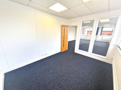 Marple House, Stockport, Office To Let - 20240429_134530.jpg