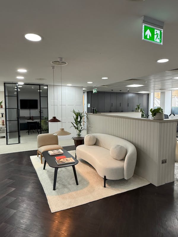 26-28 Mount Row, London, Office To Let - IMG_1920.jpg