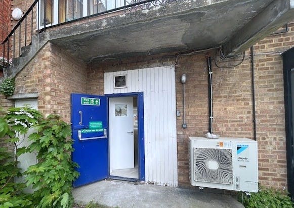 15 London Road, Twyford, Retail To Let - Rear door ii.jpg