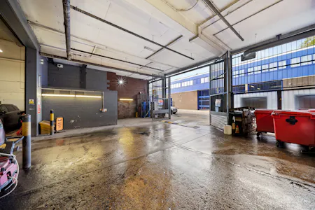 1 Brewery Road, London, Distribution Warehouse / Industrial To Let - 2R7A7233.jpg
