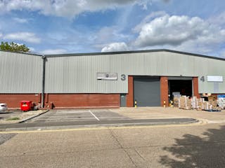 Unit 3 Airlinks Industrial Estate, Heston, Heathrow To Let - 3 Airlinks Main.jpg