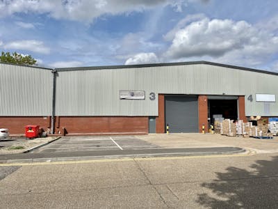 Unit 3 Airlinks Industrial Estate, Heston, Heathrow, Industrial / Warehouse To Let - 3 Airlinks Main.jpg