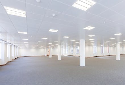 1 London Road, Staines-Upon-Thames, Office To Let - 1 London Road Internal.jpg