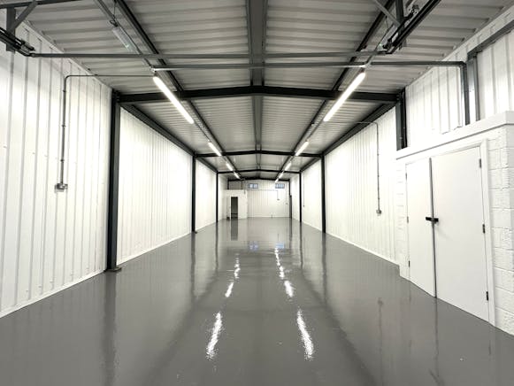 Unit 12 Linford Street Business Estate, London, Industrial / Offices To Let - 20260209_161159686_iOS.jpg