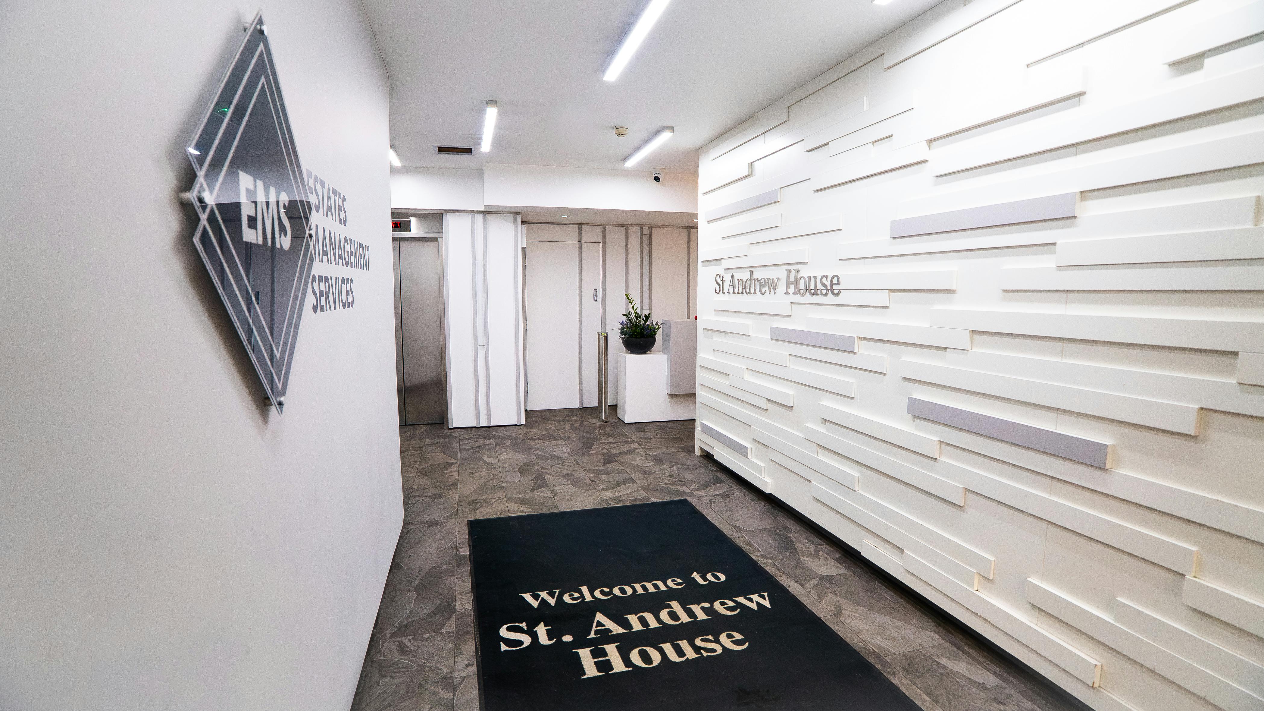 St. Andrews House, The Headrow, Leeds, Office To Let - DSC00179.jpg