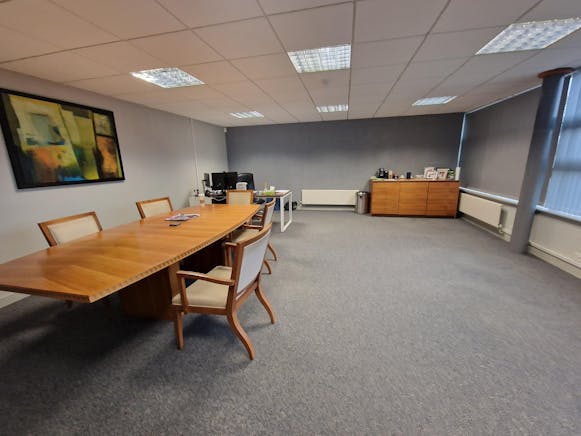 Unit 6, The Ringway Centre, Edison Road, Basingstoke, Industrial / Industrial To Let - 20250317_110641.jpg