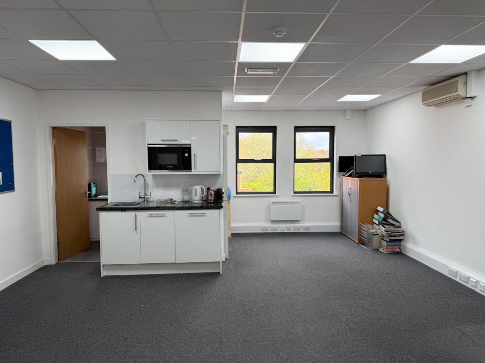 17 High Street - p8.jpg