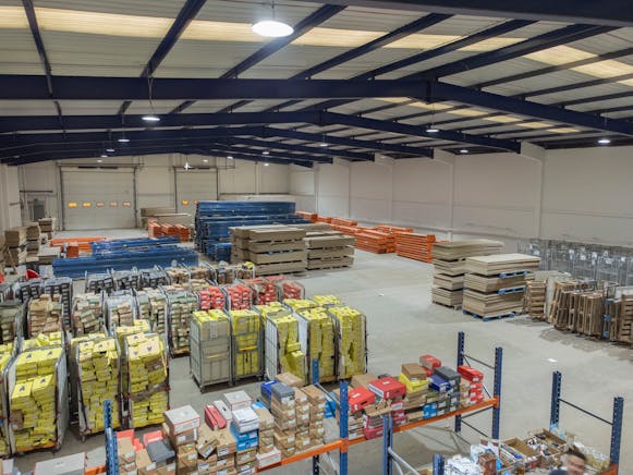 Unit 10b Lyon Way Industrial Estate, Greenford, Industrial / Warehouse To Let - 4.jpg