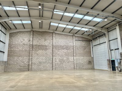 Unit 7 Zodiac Business Park, Uxbridge, Warehouse To Let - 7 Zodiac  Warehouse 2.jpg