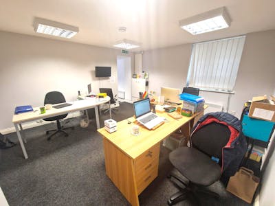 13 Stockport Road, Stockport, Office To Let - 20240822_121638.jpg