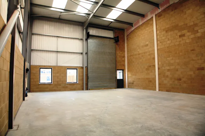 11 Vickers Business Centre, Basingstoke, Industrial To Let - _MG_4272.JPG
