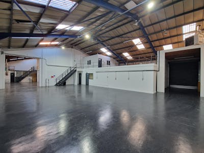 Unit 8B & 8C, Stockport, Industrial/Logistics To Let - 20241120_094530.jpg