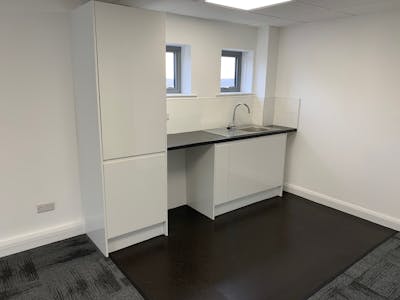 Feast Field, Horsforth, Leeds, Office To Let - kitchen.jpg