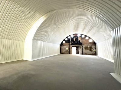 Arches 19-21 Goswell Hill, Windsor, Leisure / Office / Retail To Let - IMG_1511.JPEG