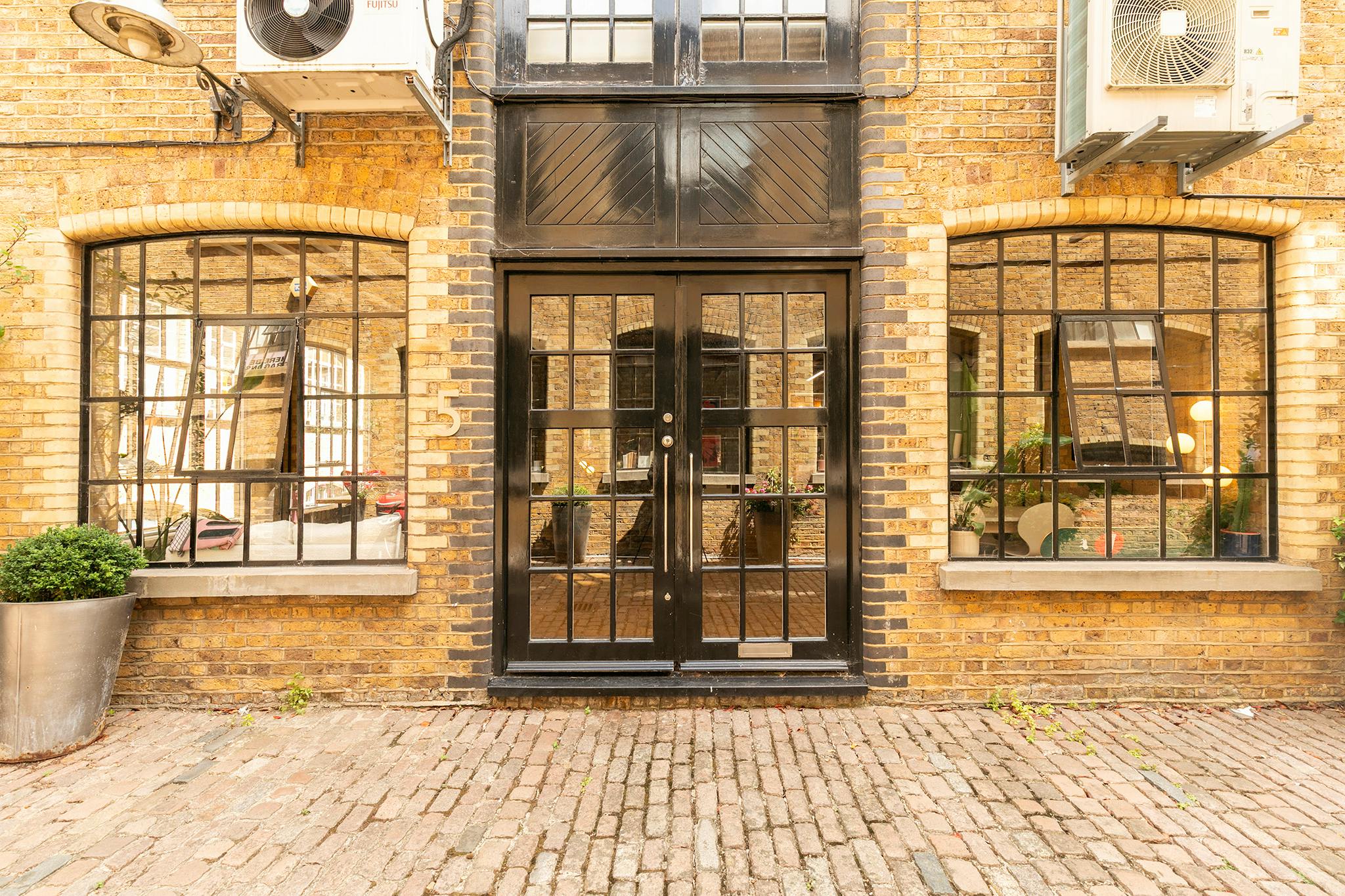 Office in London - photo 4