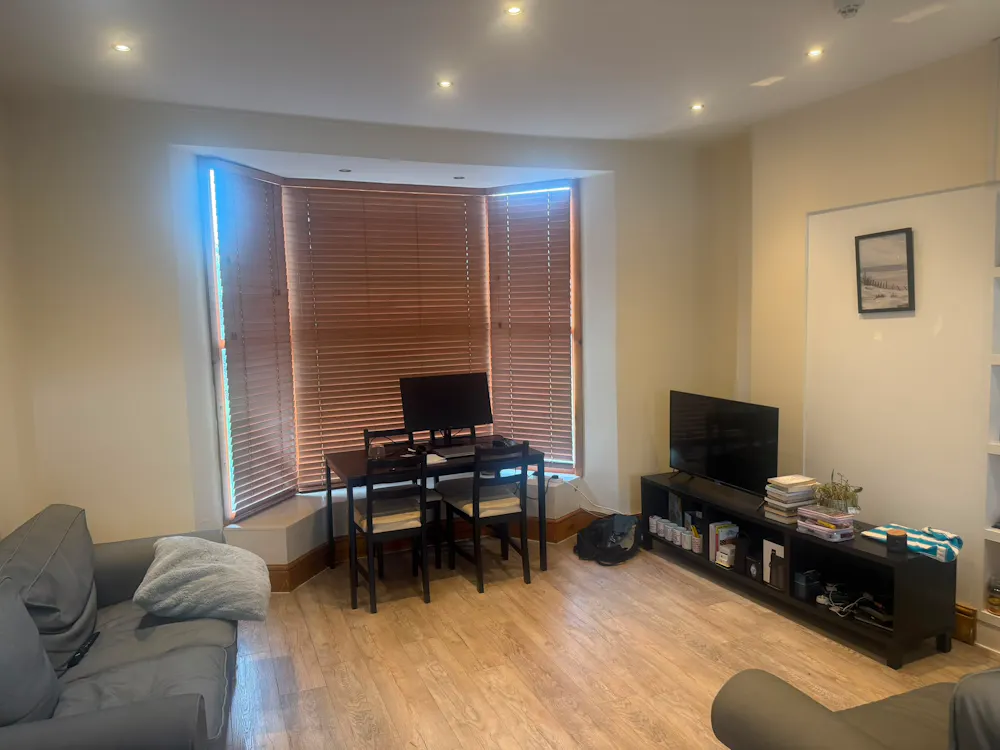 610 - 612 Mumbles Road - PHOTO-2026-06-04-15-25-11[1].jpg