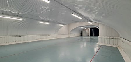 128 Three Colts Lane & 8A Cudworth Street, London, Industrial To Let - 20230127_164152.jpg