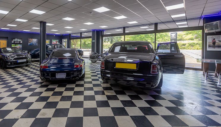 Victory House, Whitchurch, Retail / Industrial / Warehouse For Sale - Haslams-VictoryHouse-1-6v2.jpg