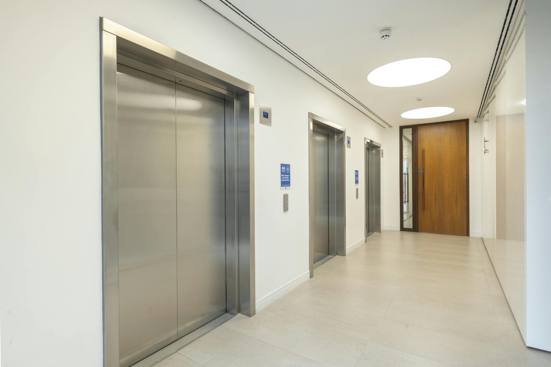 3 Harbour Exchange Square, London, Land & Buildings / Offices To Let / For Sale - HX_023.jpg