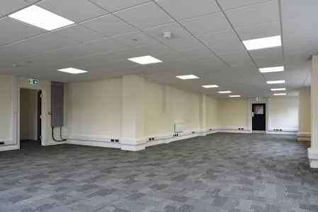 Unit 1 Odhams Trading Estate, Watford, Industrial / Warehouse To Let - Oddhams INT - 2026-06.jpg