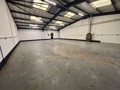 Unit 11, Pentood Industrial Estate, Cardigan, Industrial To Let - 11 Pentood 08.jpg