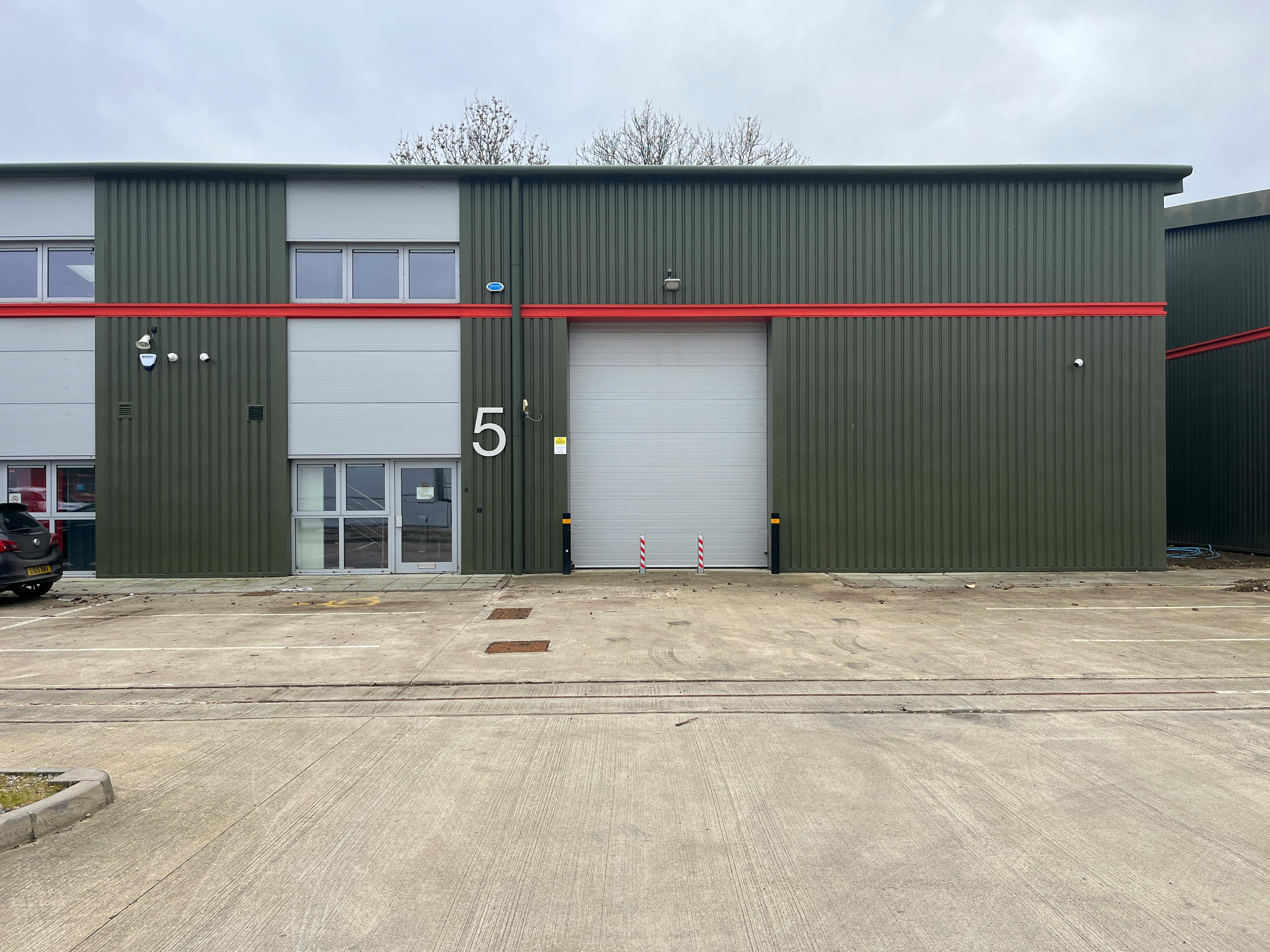 Modern Warehouse, Unit 5 Century Court, Aylesbury, Industrial To Let - IMG_1069.JPG