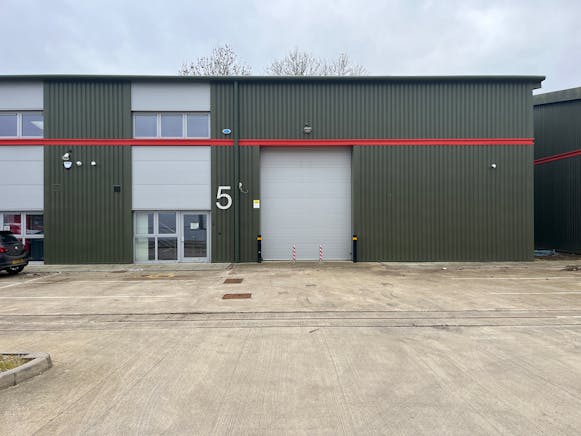 Modern Warehouse, Unit 5 Century Court, Aylesbury, Industrial To Let - IMG_1069.JPG