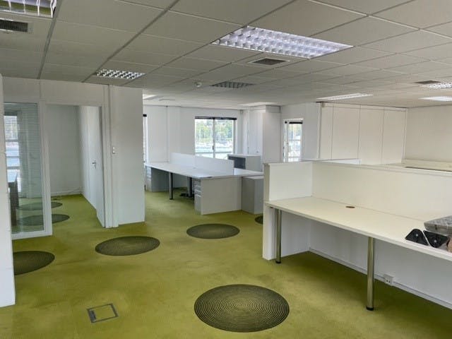 Office in Southampton - photo 3