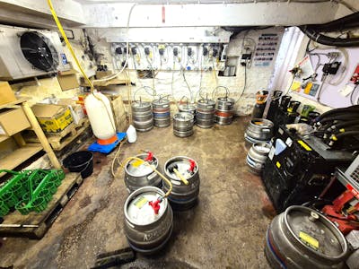 The Hunters Inn, 105 Marple Road, Glossop, Leisure To Let - 20250801_111414.jpg