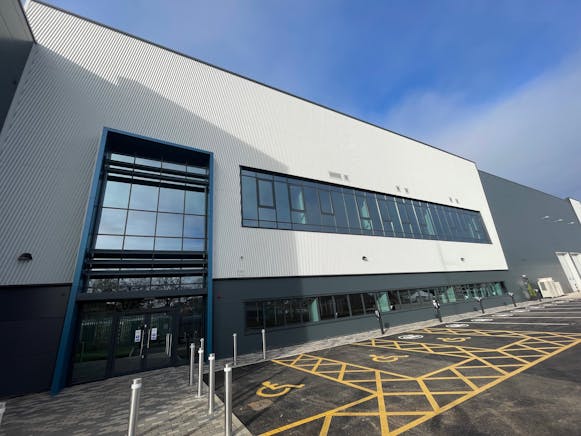 INTER, Tewin Road, Welwyn Garden City, Hertfordshire, Warehouse & Industrial To Let - IMG_2425.jpeg