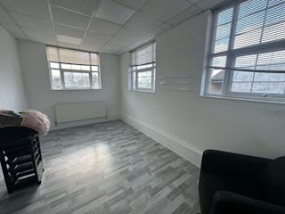 First Floor Offices, 8 Grainger Road, Southend On Sea, Office To Let - WhatsApp Image 20250313 at 125617_9126c91e.jpg