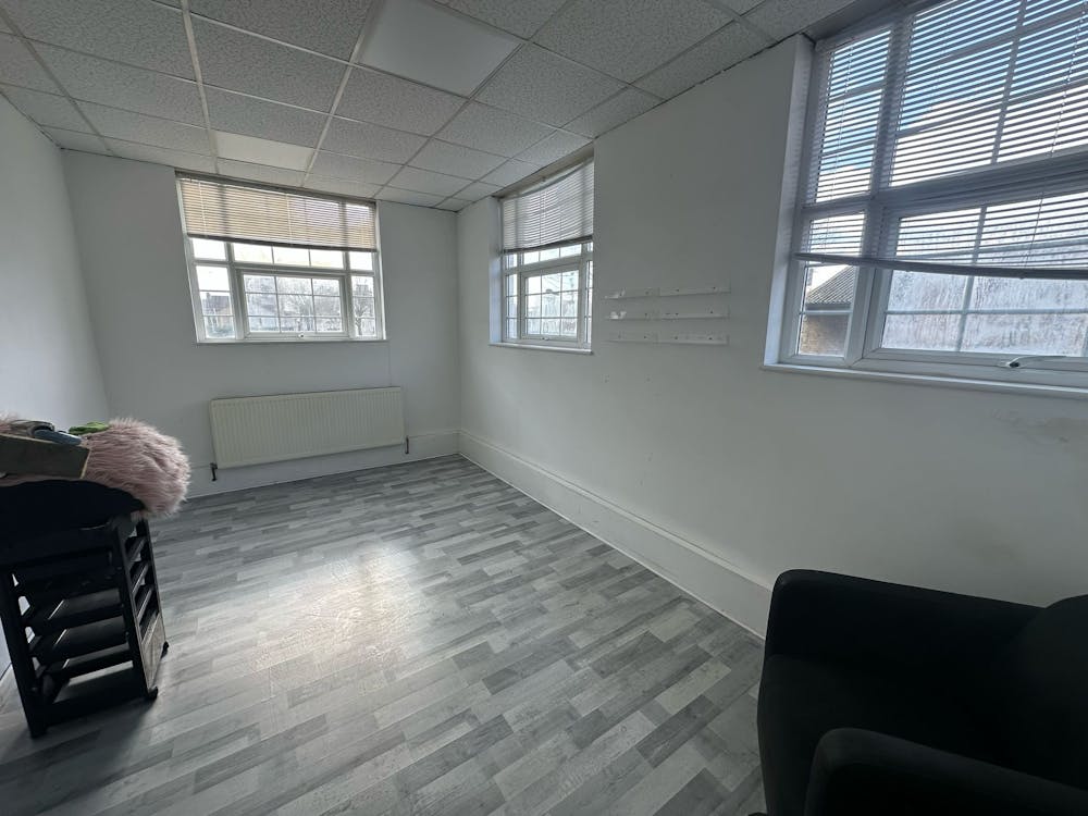First Floor Offices, 8 Grainger Road - WhatsApp Image 20250313 at 125617_9126c91e.jpg