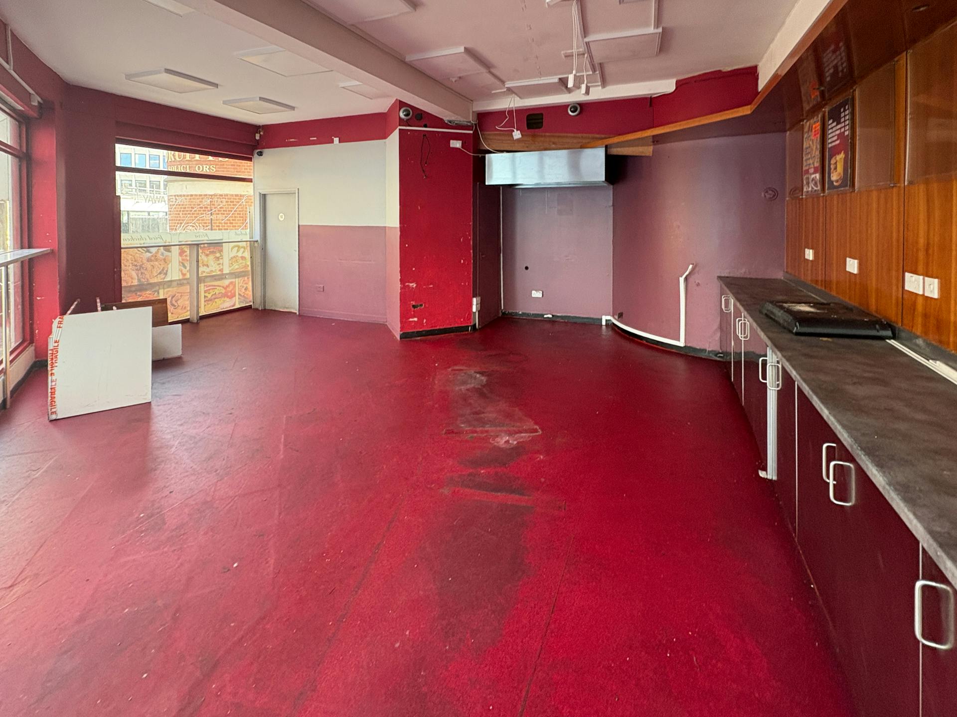 Retail/Shop in Bournemouth - photo 2