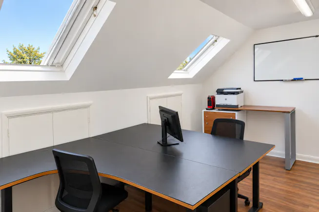 Hastingwood Business Centre, Harlow, Offices To Let - Hatingwood FF Office 2.png