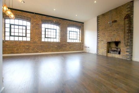 28 Woodseer Street, London, Residential To Let - lounge better.JPG