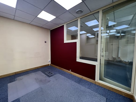 35 Beaufort Court, London, Offices To Let / For Sale - 3A79DFCED1934A888C077D999B3985A9.jpeg