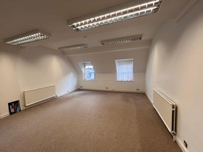 1st & 2nd Floor Offices, 4 Temple Street, Aylesbury, Office To Let - WhatsApp Image 20250915 at 112750_4caea2e8.jpg