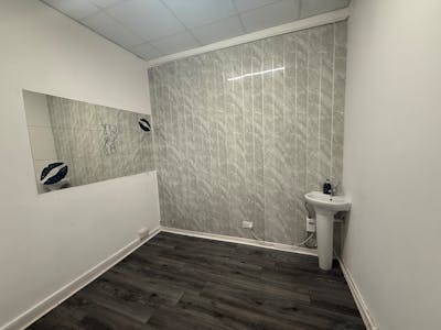 12 Gateside Street, Hamilton, Retail For Sale - 20260325_151730873_iOS.jpg