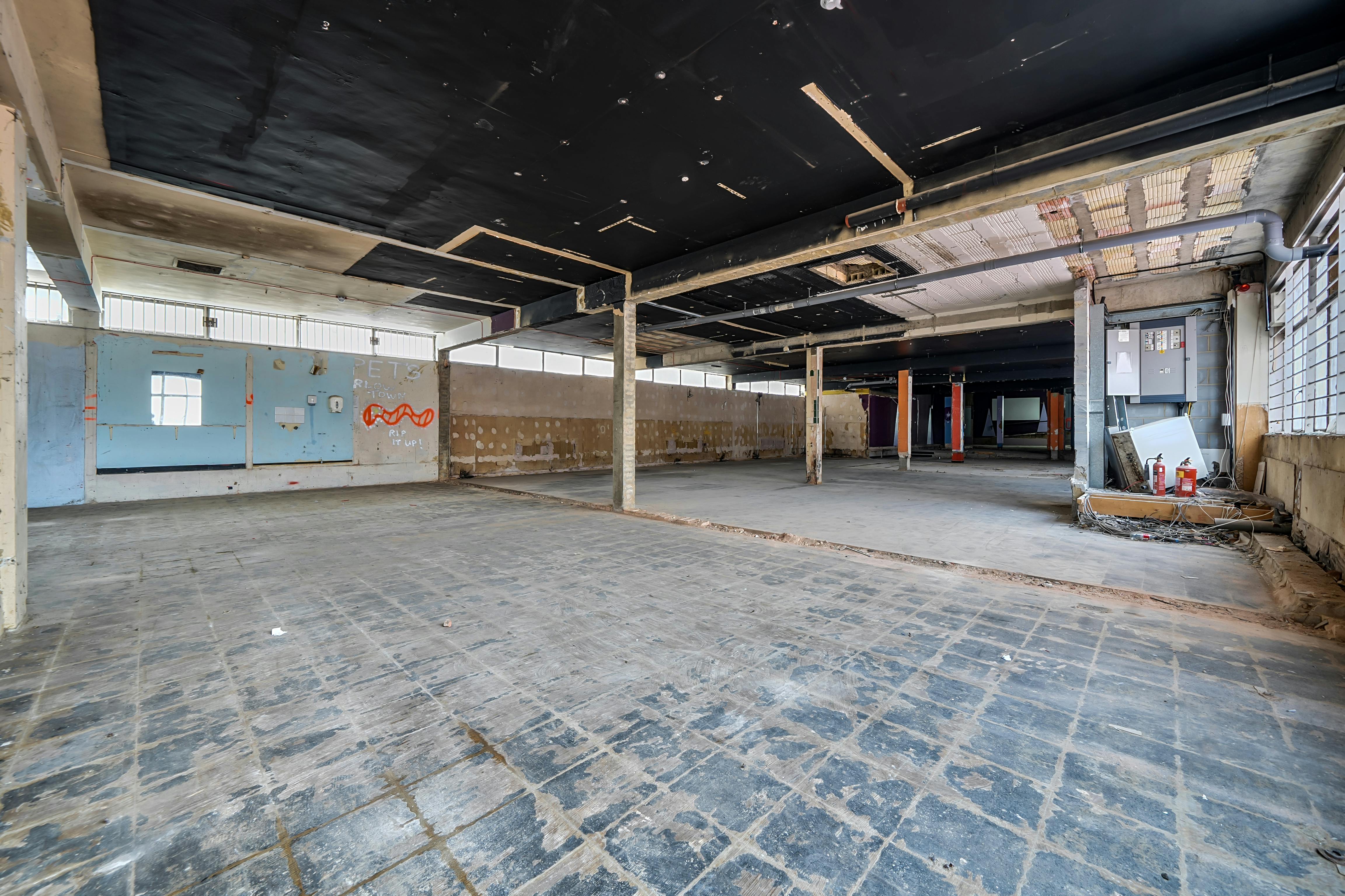 Retail/Shop in Harlow - photo 4