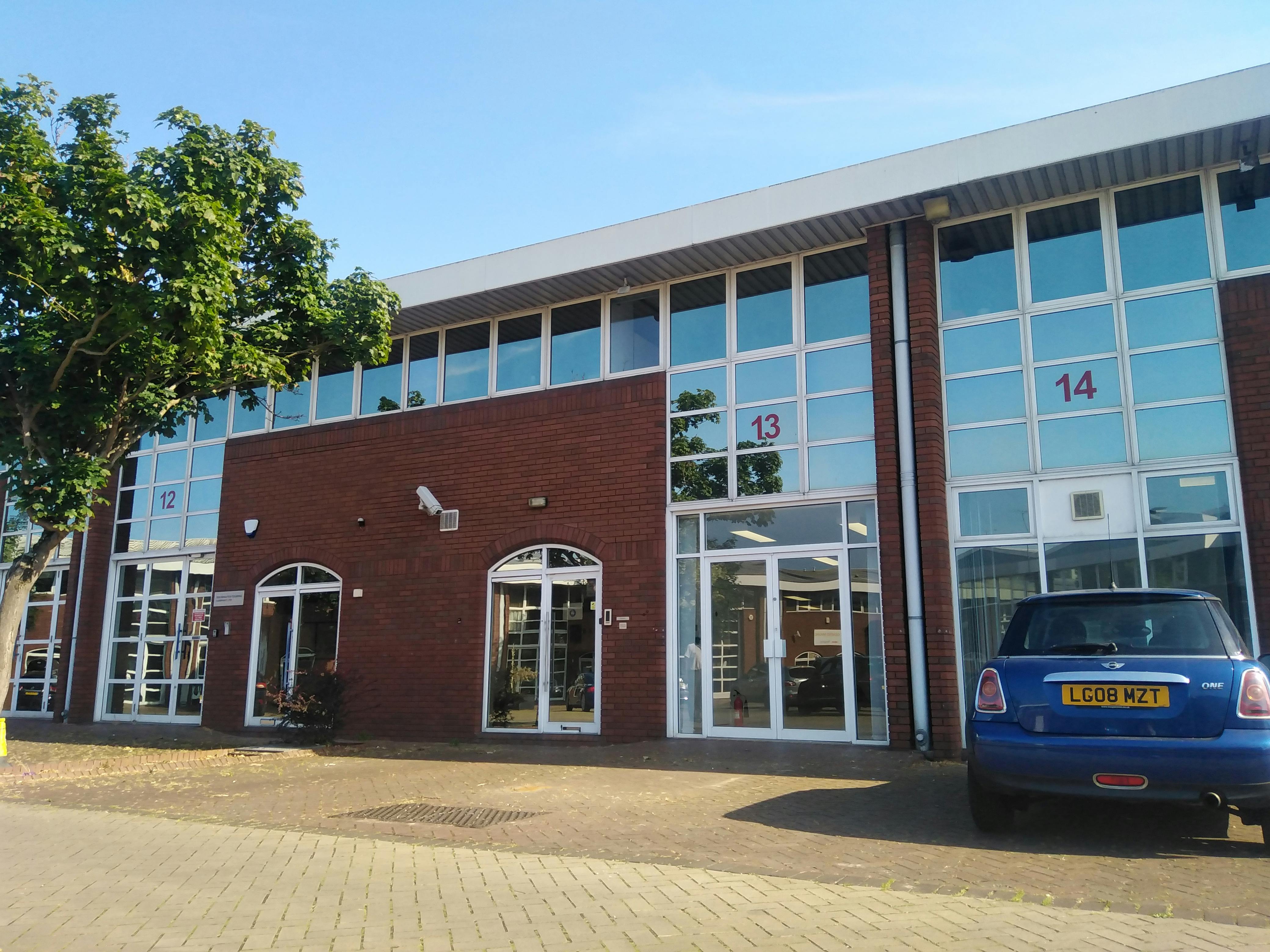 Unit 13 - 14, Hurlingham Business Park, Hurlingham Business Park, Fulham, Office To Let - Hurlingham Business park office to let SW6