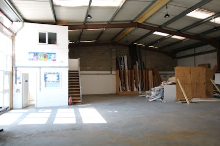 Unit 8, Didcot Road, Poole, Industrial / Storage To Let - IMG_1608.JPG