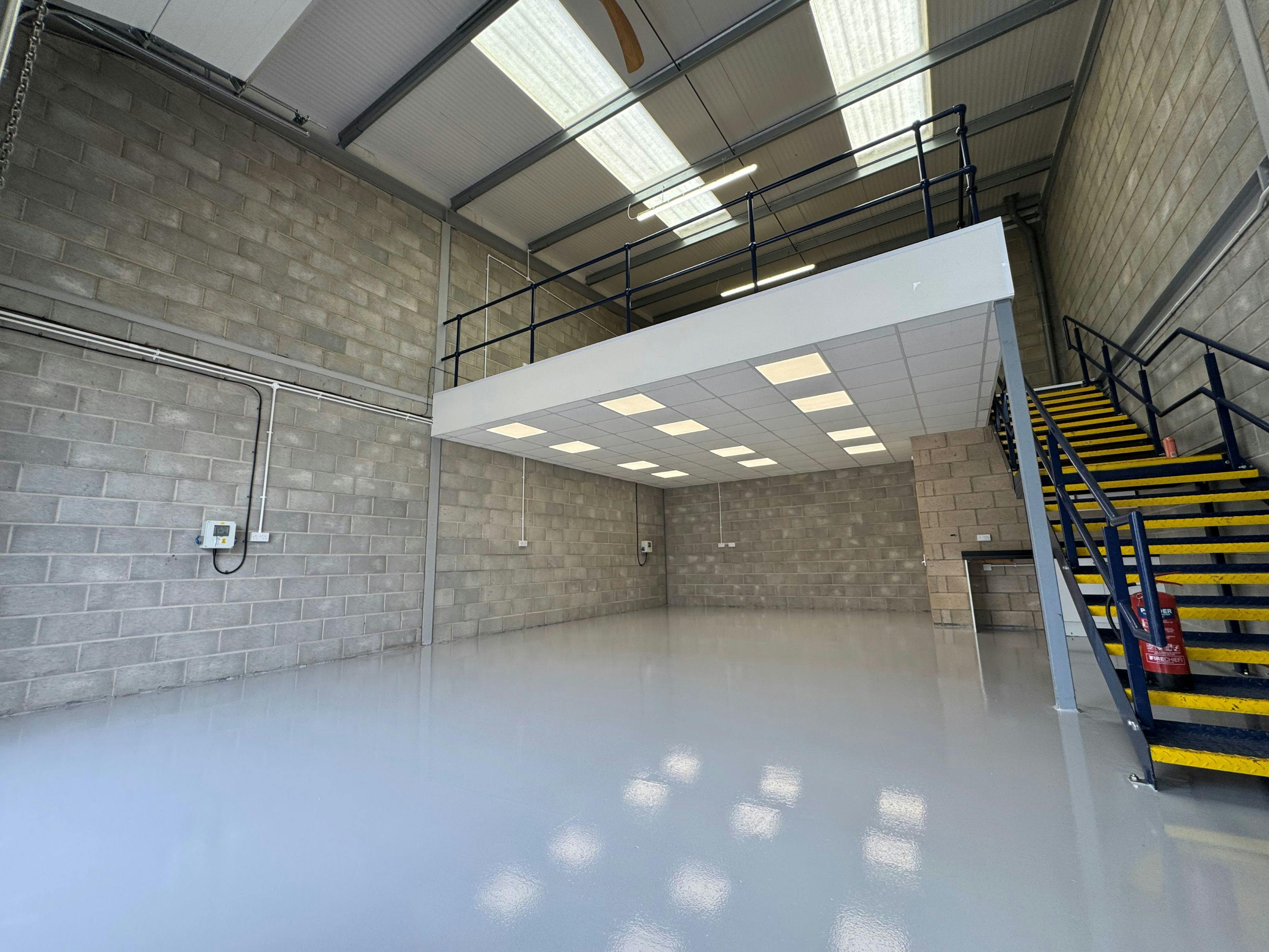 Industrial Unit in Chichester - photo 3