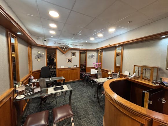 5 Argyll Arcade, Glasgow, Retail To Let / For Sale - PHOTO20251125122953 4.jpg